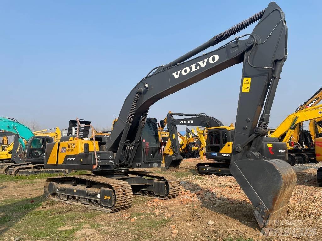 Volvo EC 210 Roomikekskavaatorid