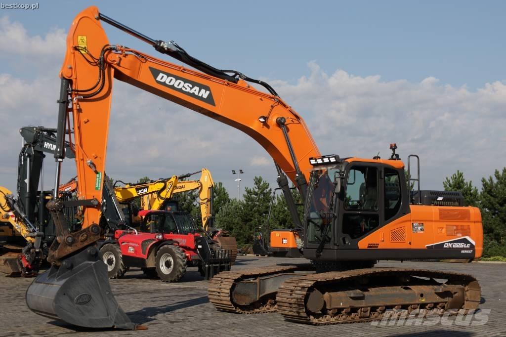Doosan DX 225 LC-7 Roomikekskavaatorid