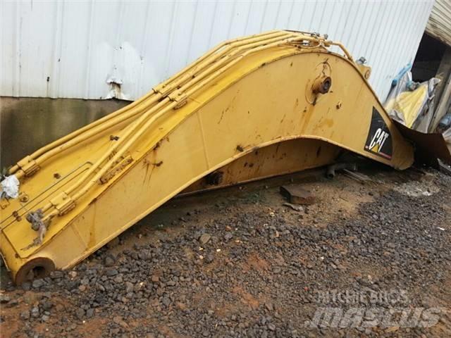 CAT 320 C Pika noolega ekskavaatorid