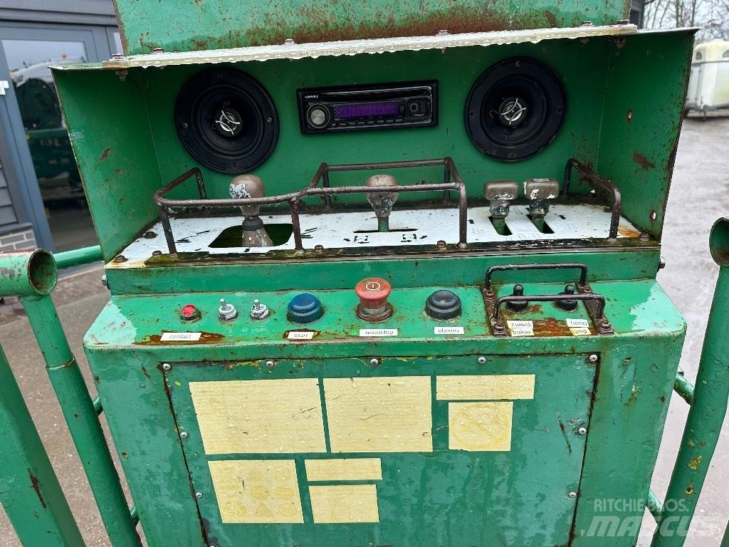 Hitachi HX 99 B Teleskoop poomtõstukid