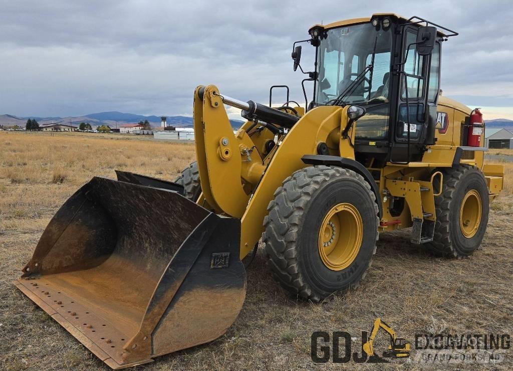 CAT 930M Rataslaadurid