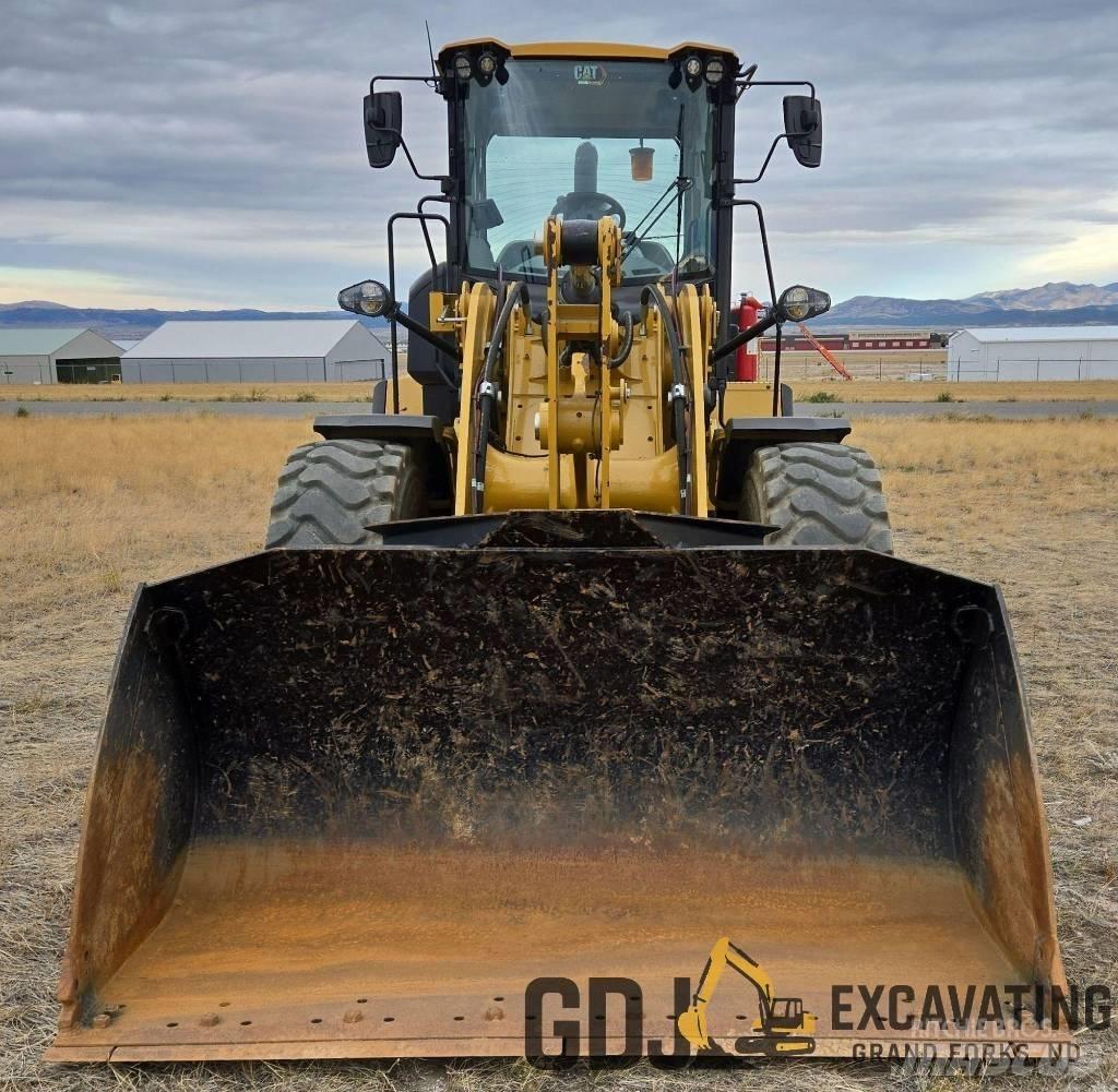 CAT 930M Rataslaadurid