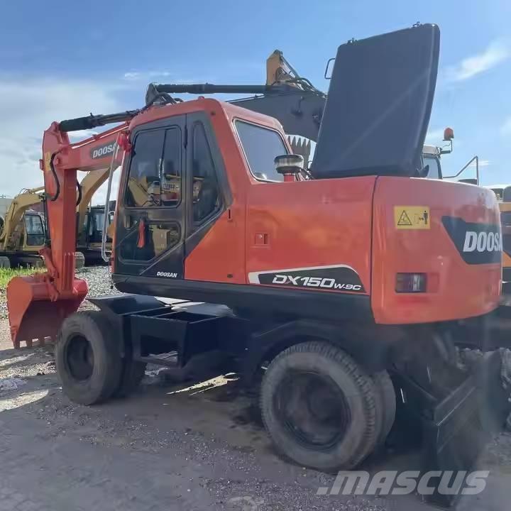 Doosan DX150W Ratasekskavaatorid