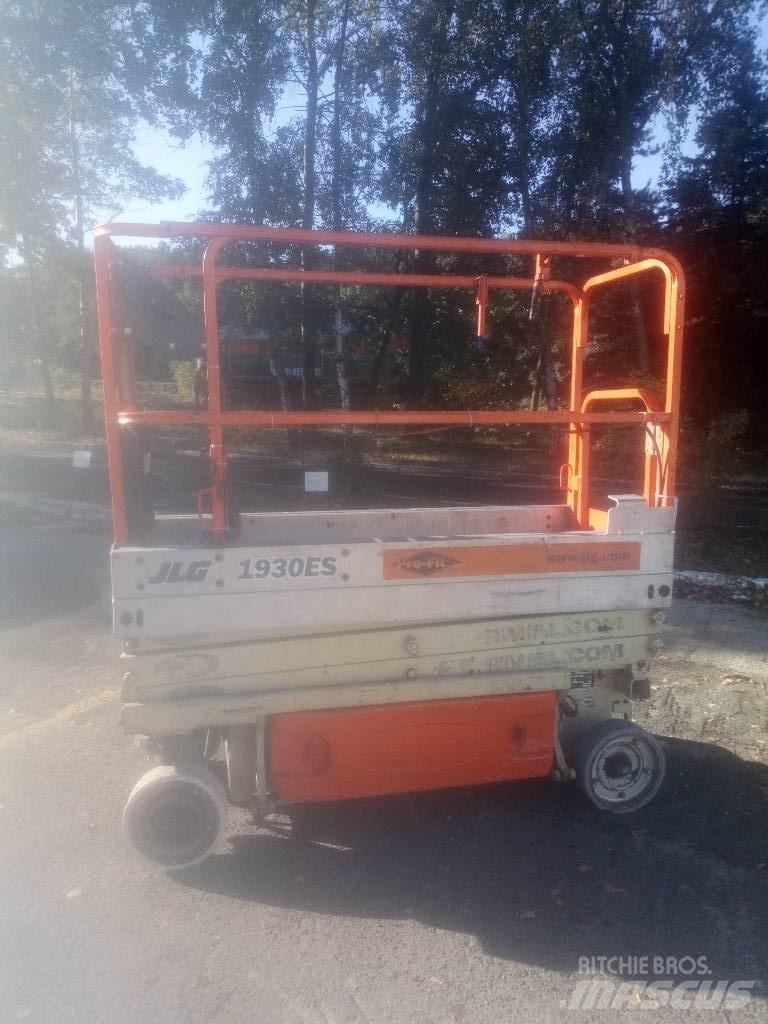 JLG 1930 ES Käärtõstukid
