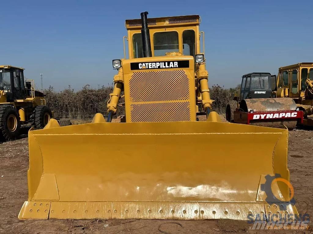 CAT D 8 K Buldooserid