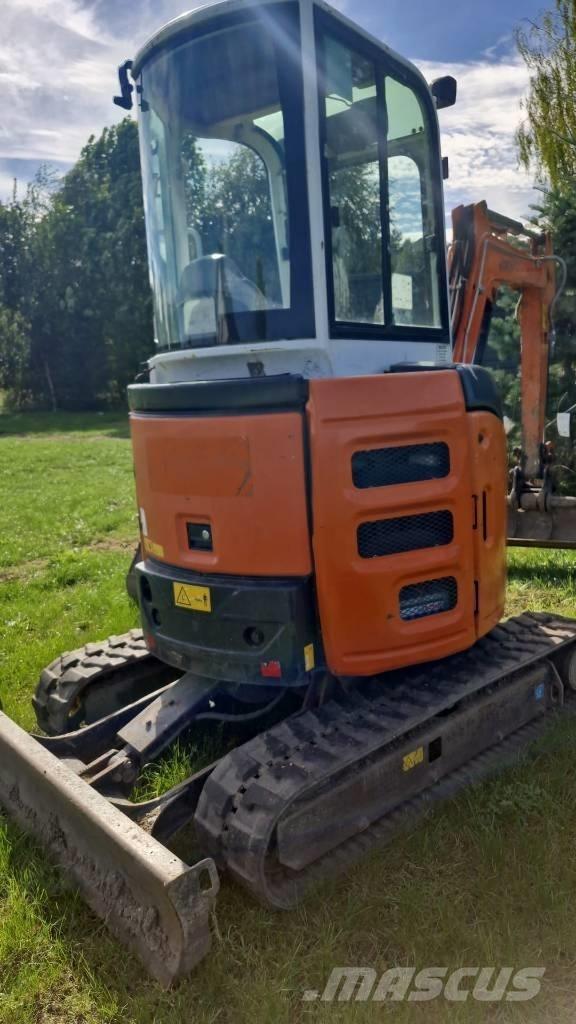 Hitachi ZX 26 Miniekskavaatorid < 7 t