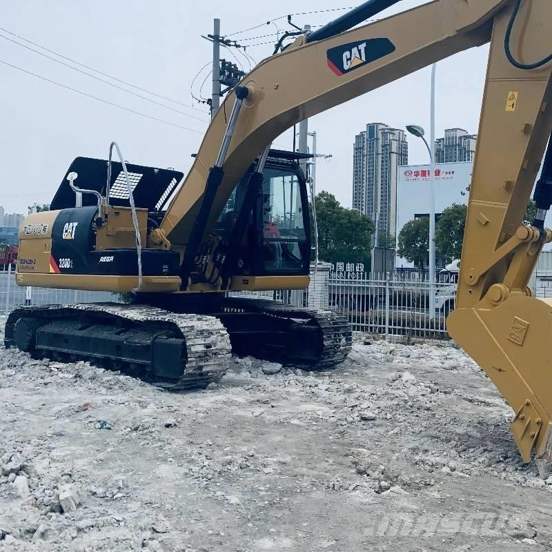 CAT 320 D Roomikekskavaatorid