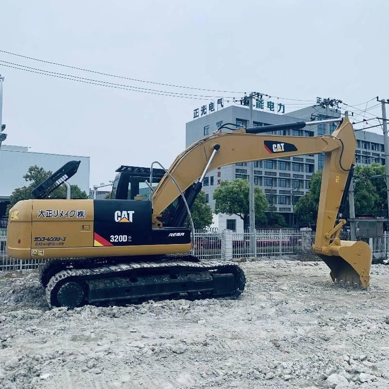 CAT 320 D Roomikekskavaatorid
