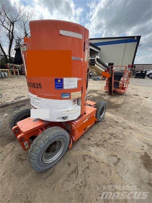 JLG E 300 AJP Käärtõstukid