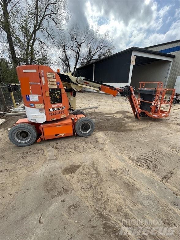 JLG E 300 AJP Käärtõstukid