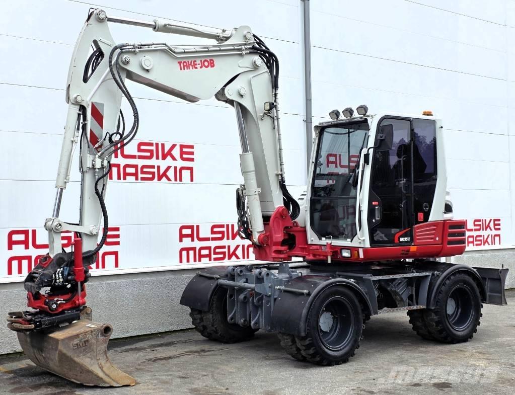Takeuchi TB 295 W Ratasekskavaatorid
