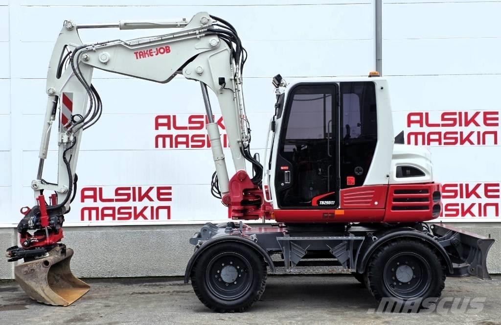 Takeuchi TB 295 W Ratasekskavaatorid