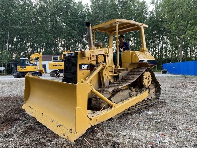 CAT D5H Buldooserid