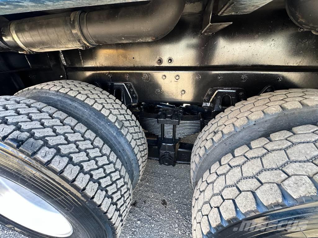 Freightliner 114 SD Vaakumautod