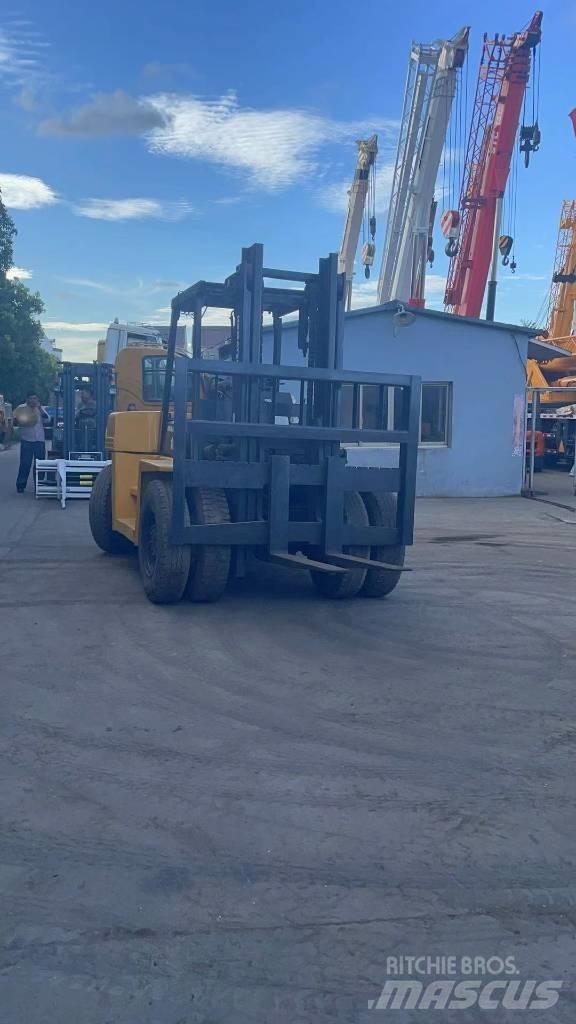 Komatsu 10 Ton Diiseltõstukid