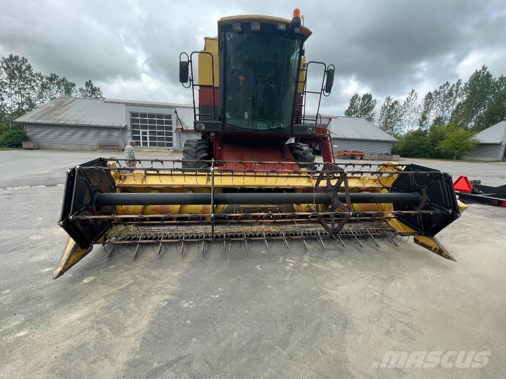 New Holland L520 Teraviljakombainid