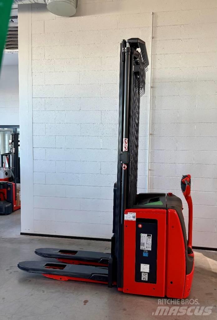 Linde L16/1173-01 Järelkäidavad virnastajad