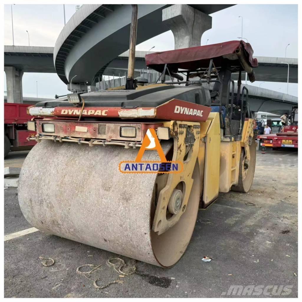 Dynapac CC422 Tandemrullid