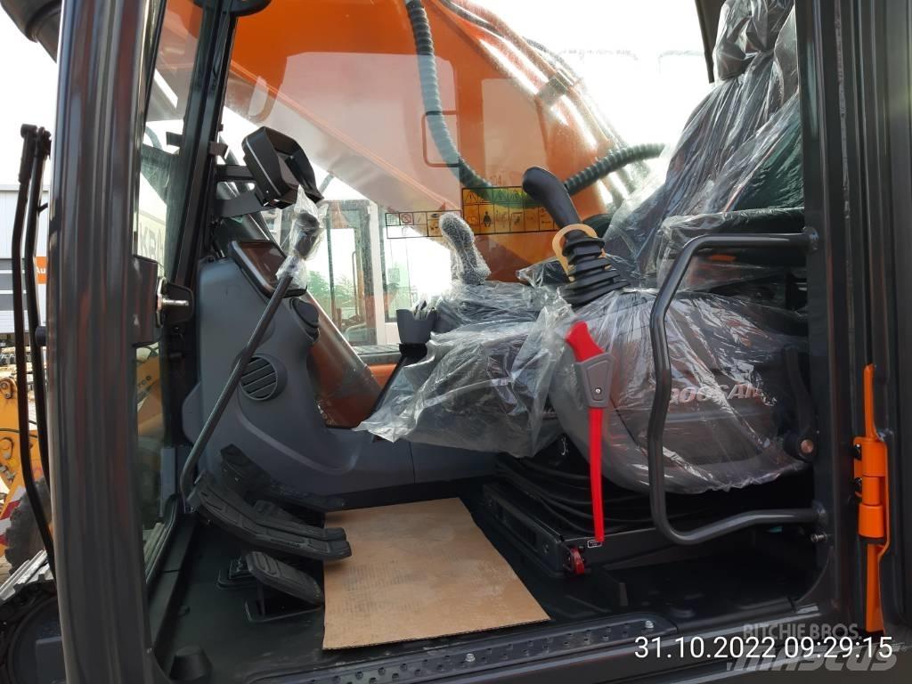 Doosan DX 300 NLC-7 Roomikekskavaatorid