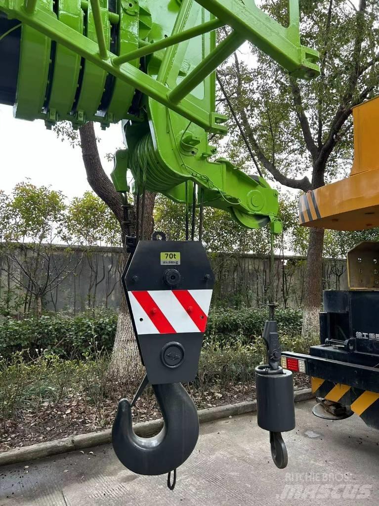 Zoomlion ZTC 700 V Maastikutõstukid