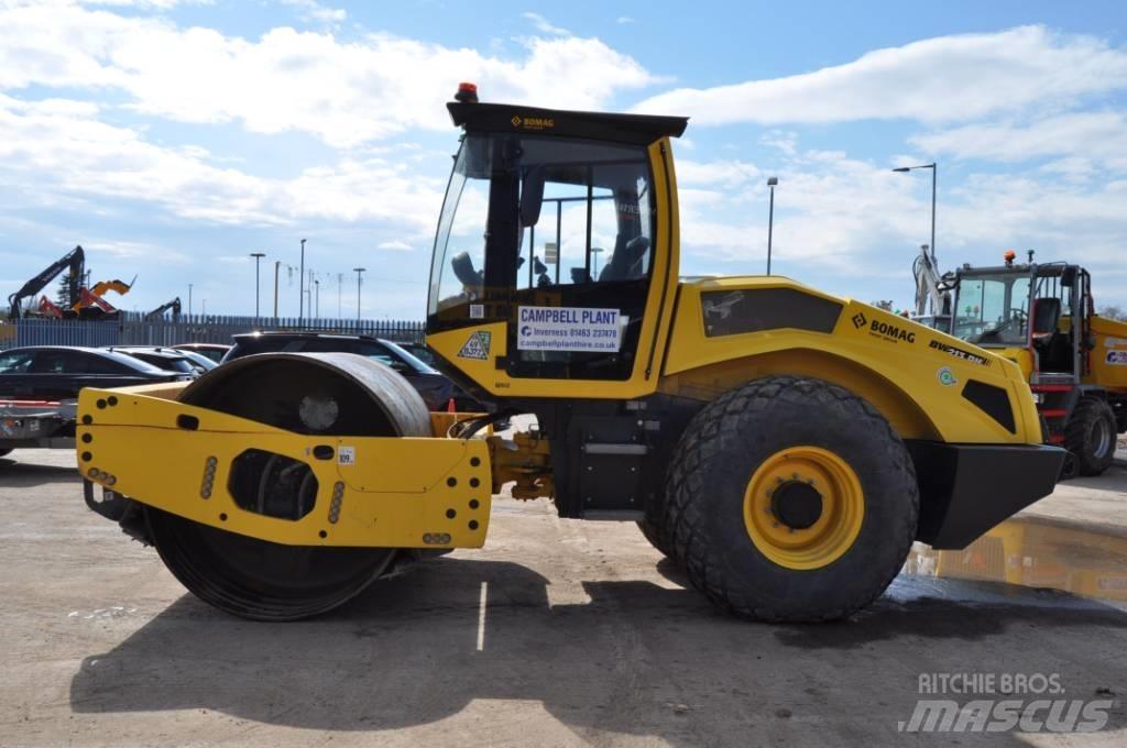 Bomag BW 213 D H-5 Ühe trumliga rullid