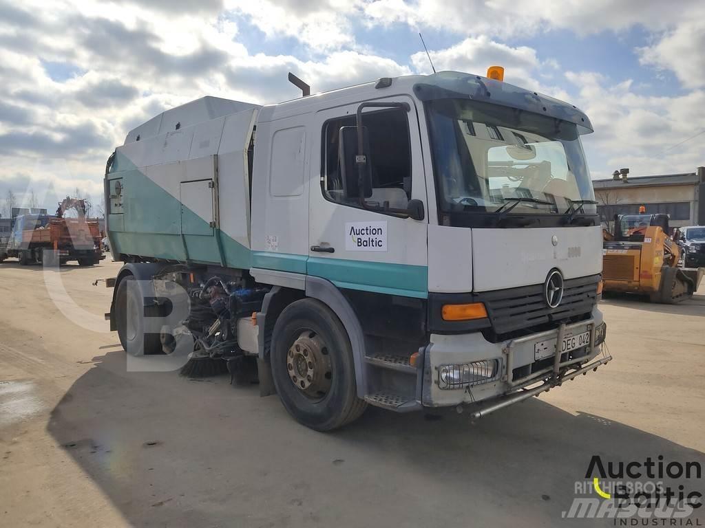 Mercedes-Benz 1517 Tänavapuhastusmasinad