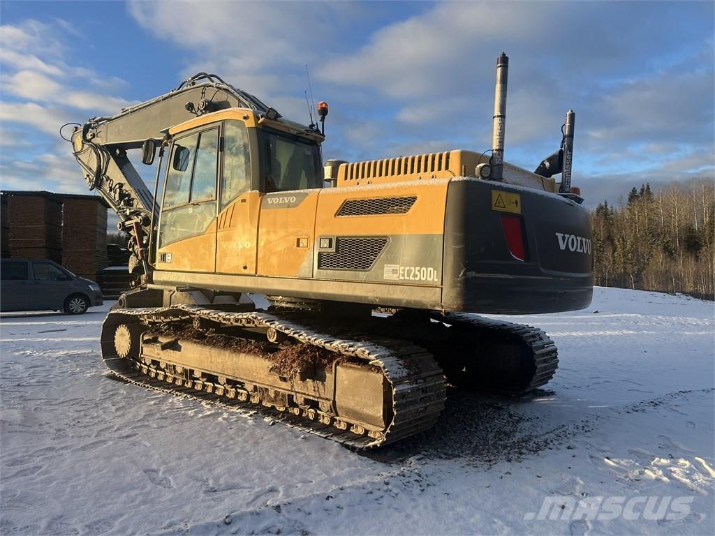 Volvo EC 250 D L Roomikekskavaatorid