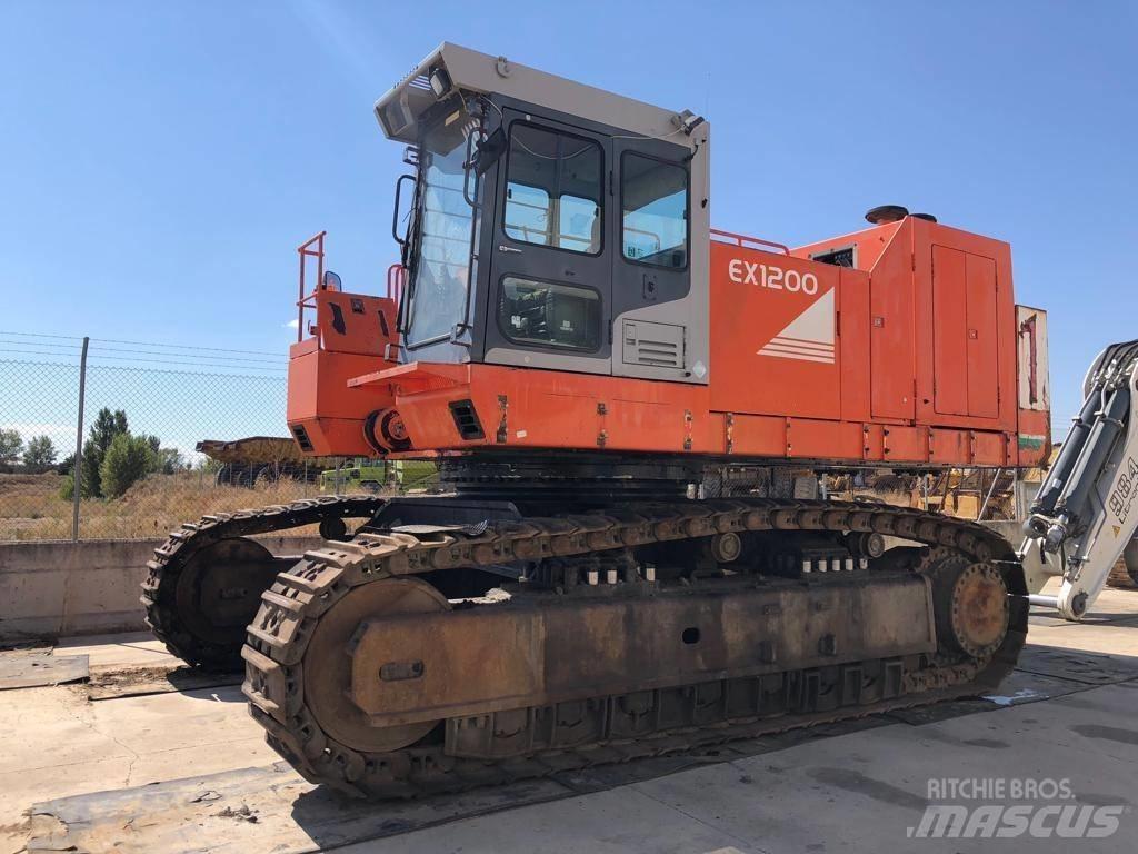 Hitachi EX 1200-5 D Roomikekskavaatorid