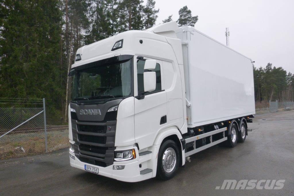Scania R560 LB6x2*4 Hakkeveokid