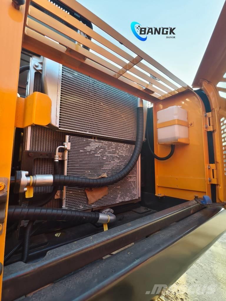 Hyundai 305LC-9T Roomikekskavaatorid