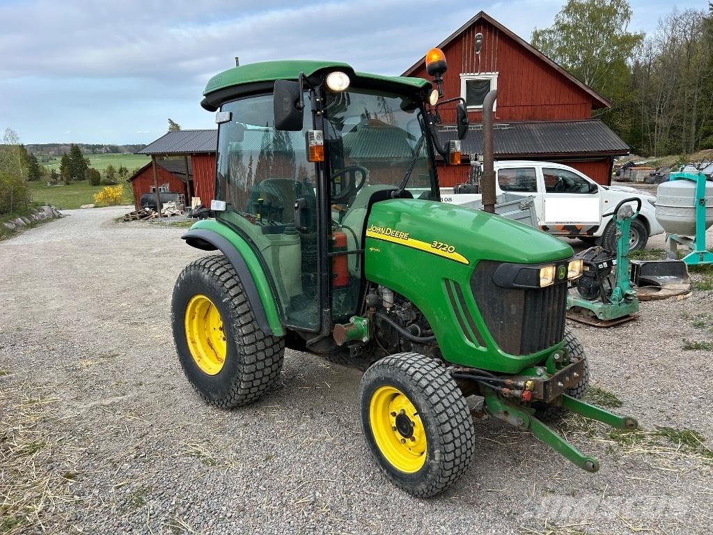 John Deere 3720 Traktorid
