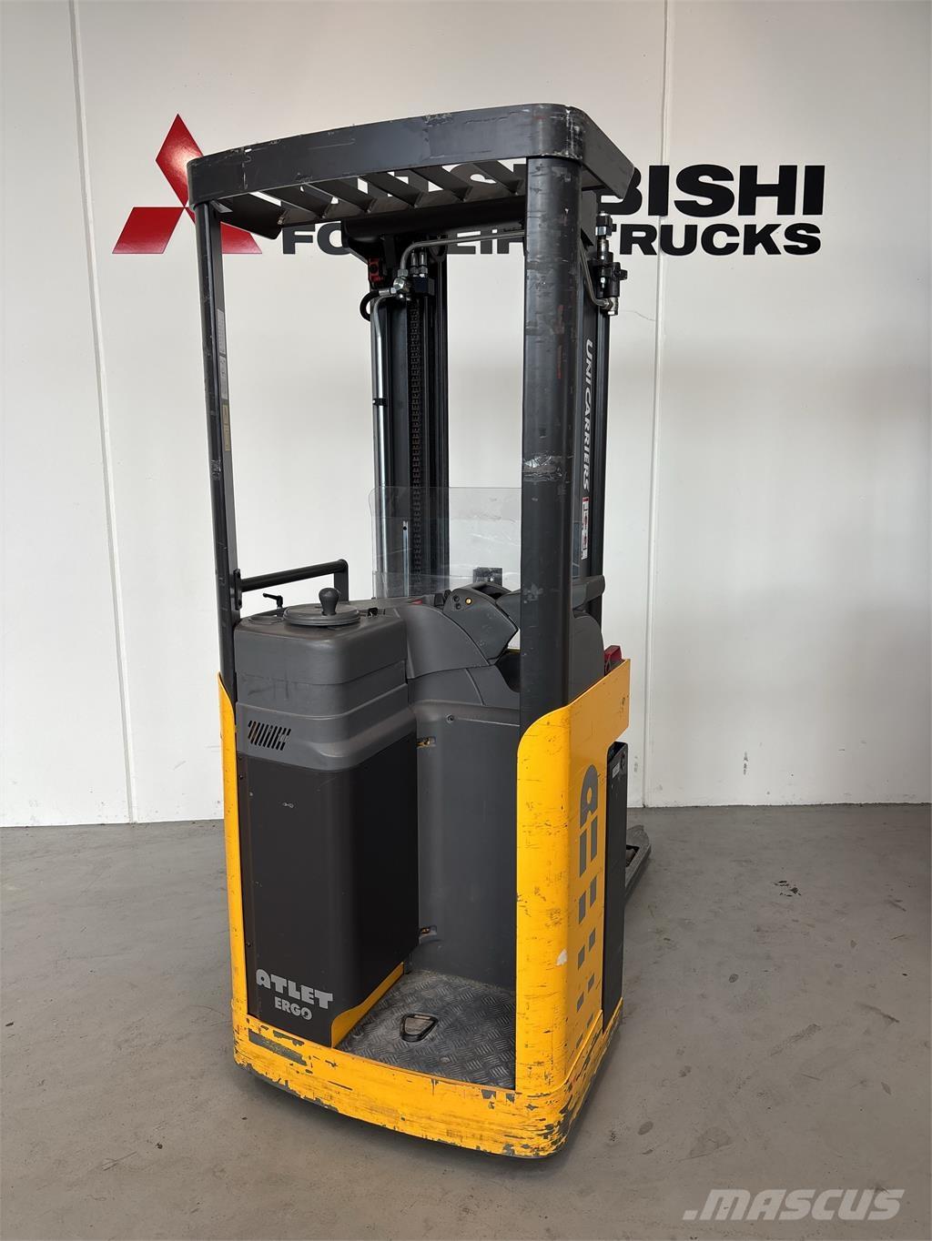 Atlet A160 Platvormiga virnastajad