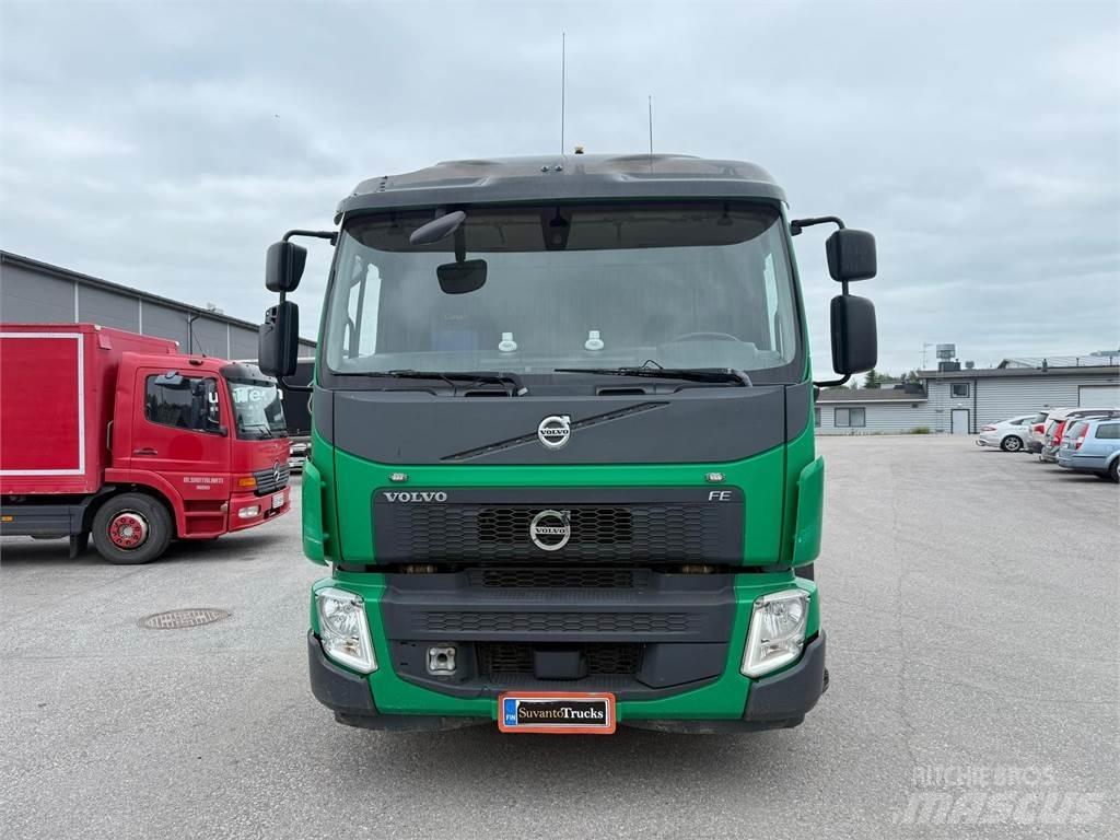 Volvo FE320 6x2*4 Konksliftveokid