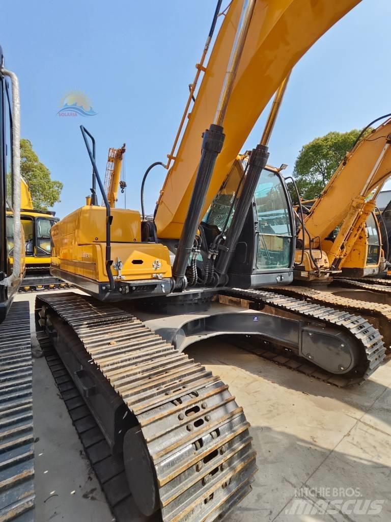 Hyundai R220LC-9S Roomikekskavaatorid