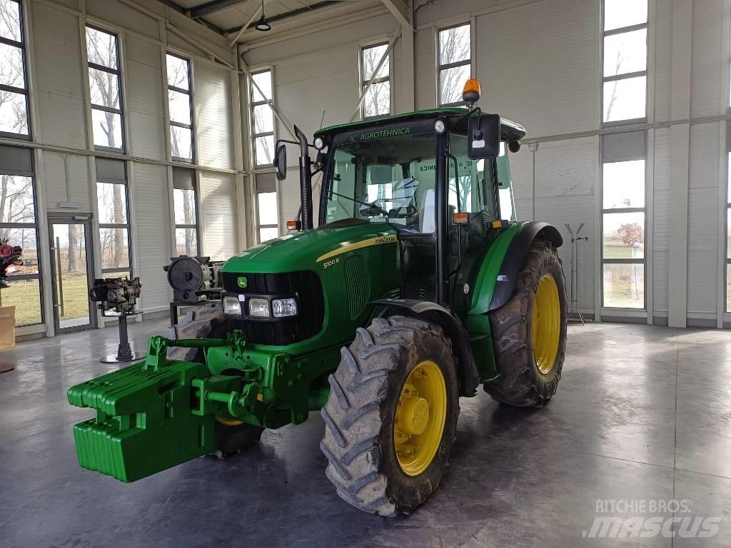 John Deere 5100 R Traktorid