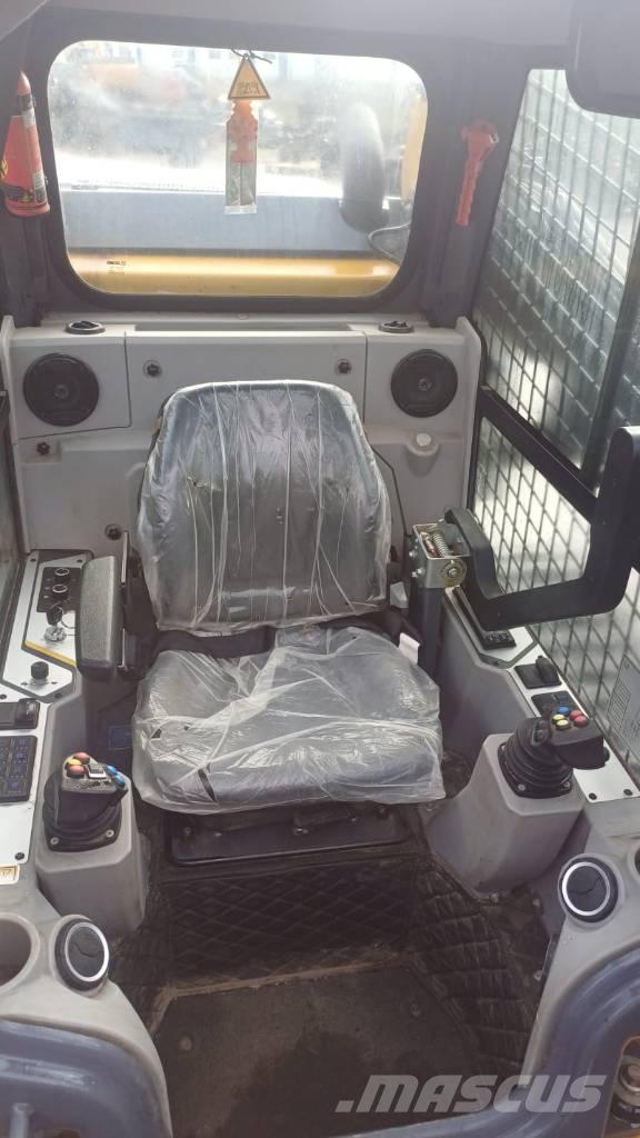 XCMG XC7-TV12 Roomiklaadurid