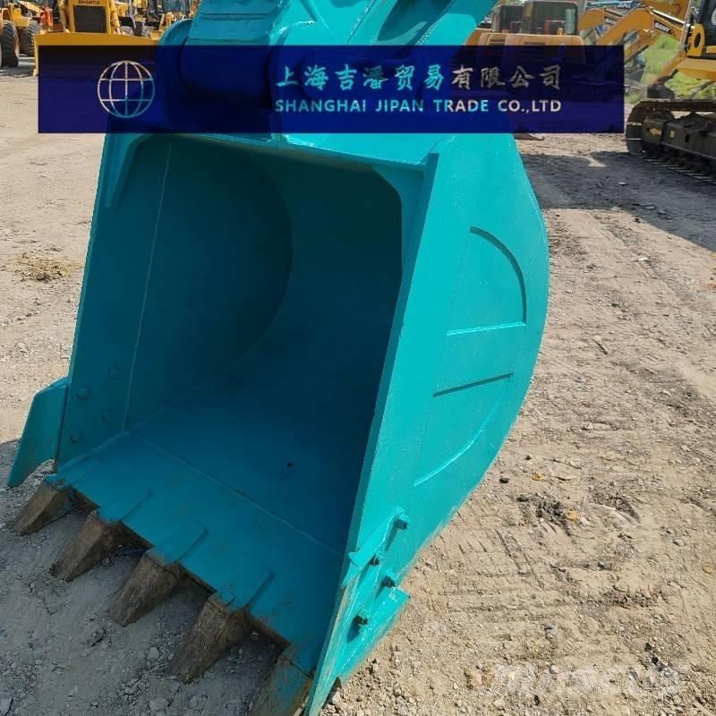 Kobelco 210 Roomikekskavaatorid