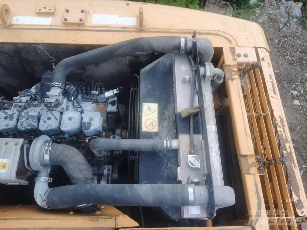 Hyundai R220lc-9s Roomikekskavaatorid