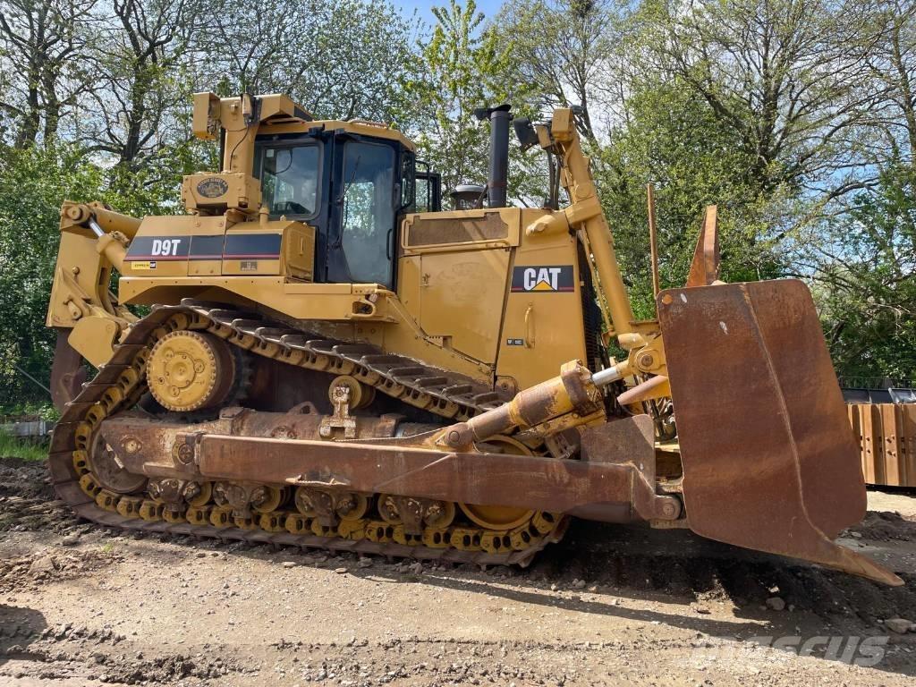 CAT D 9 T Buldooserid