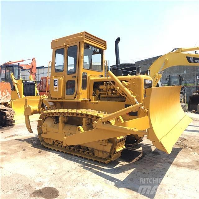 CAT D 6 D Buldooserid