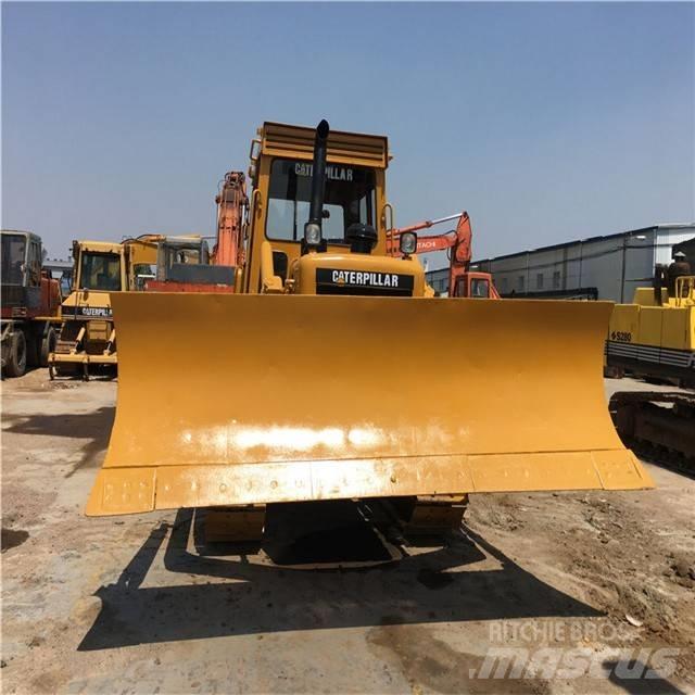 CAT D 6 D Buldooserid