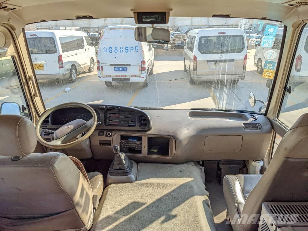 Toyota Coaster Bus Väikebussid