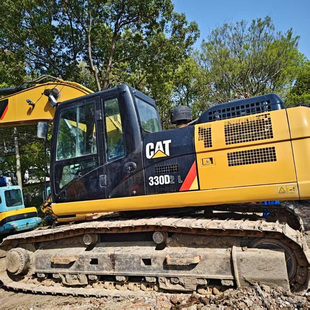 CAT 320 D2 Roomikekskavaatorid