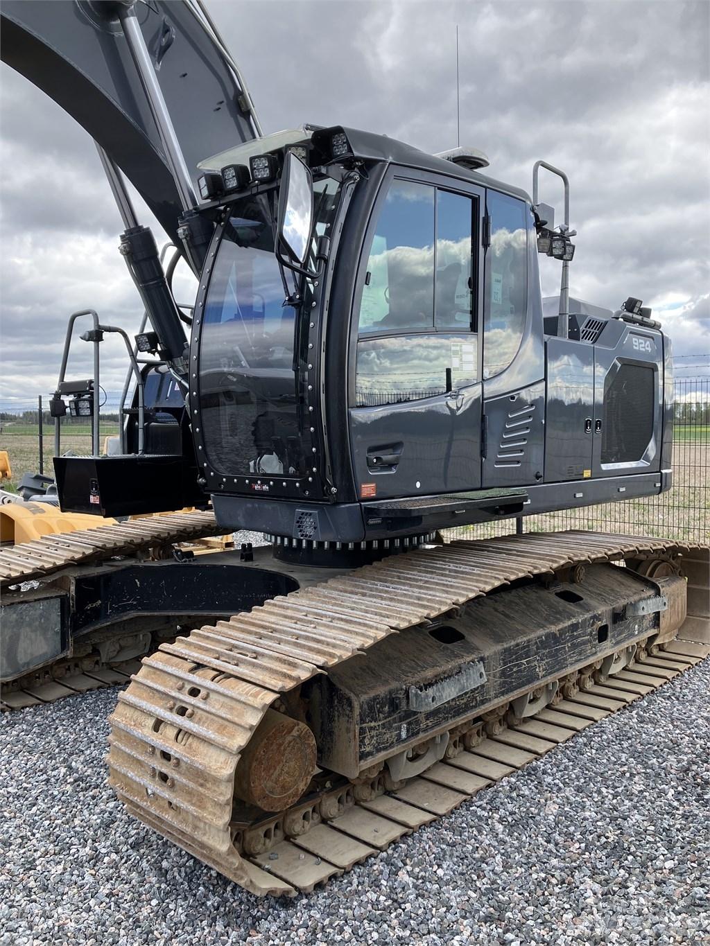Liebherr R924 Roomikekskavaatorid