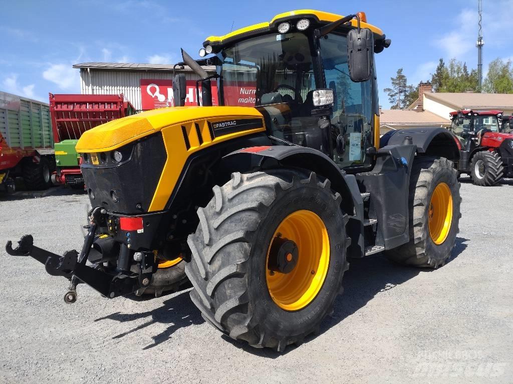 JCB Fastrac 4220 Traktorid