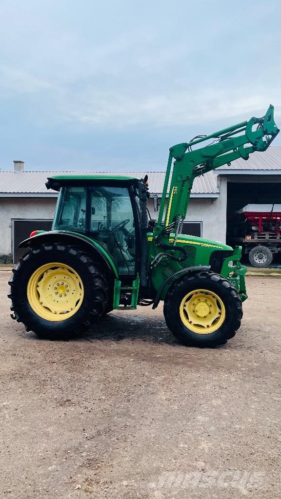 John Deere 5820 Traktorid