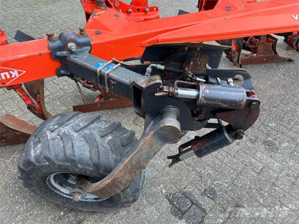 Kuhn VM 1525T Pinnaselõikurid
