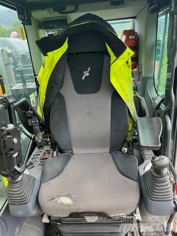 Komatsu PC 170 LC-11 Roomikekskavaatorid