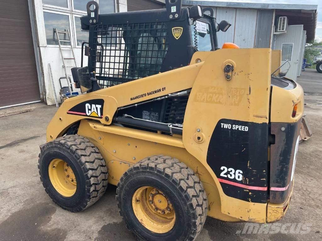 CAT 236 Kompaktlaadurid