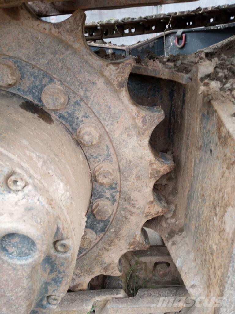 JCB JS 145 LC Roomikekskavaatorid